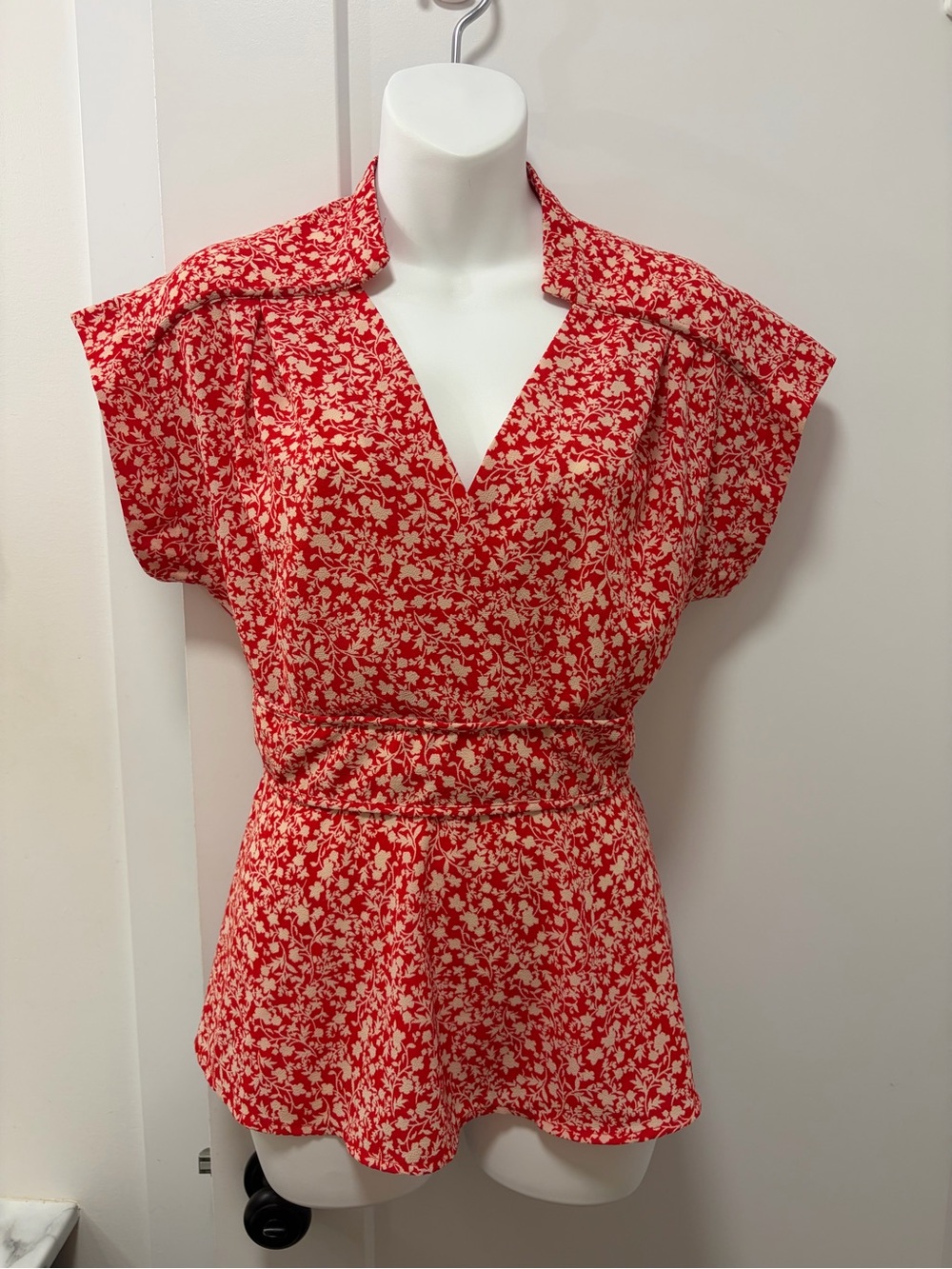 Monteau Red Floral V-Neck Peplum Blouse